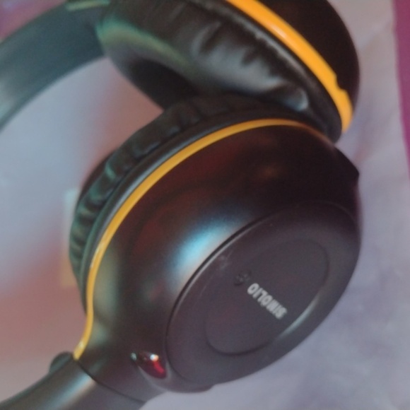 Dual Channel Wireless Headphones NWOT - Picture 2 of 5